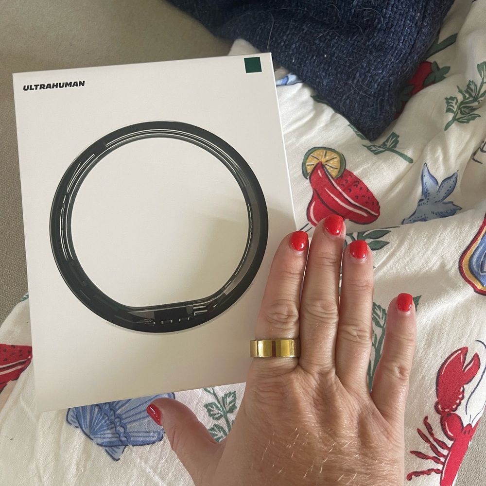 Gold Ultrahuman Fitness Ring (no subscription required!)